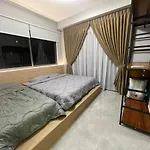 Imperio Residence Melaka - Private Jacuzzi With Seacityview Stay With Wifi